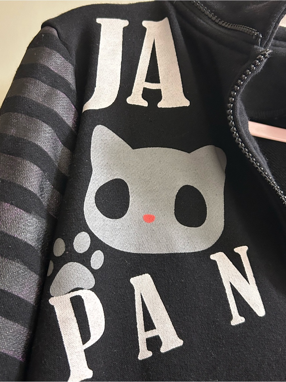 Lokisa brand JAPAN cat zip up sweater - Picture 3 of 6